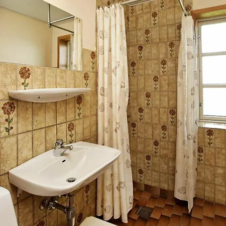 Ferienhaus Five-bedroom Holiday In Broager