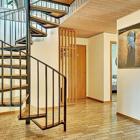 Feriehus Five-bedroom Holiday In